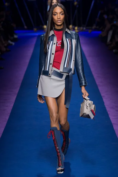 Look 32